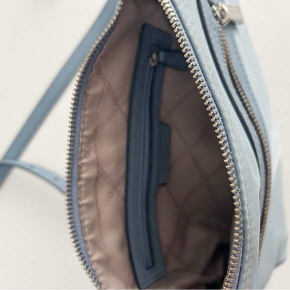 Michael Kors Jet Set Charm North South Light Blue Crossbody Bag - Picture 7 of 10